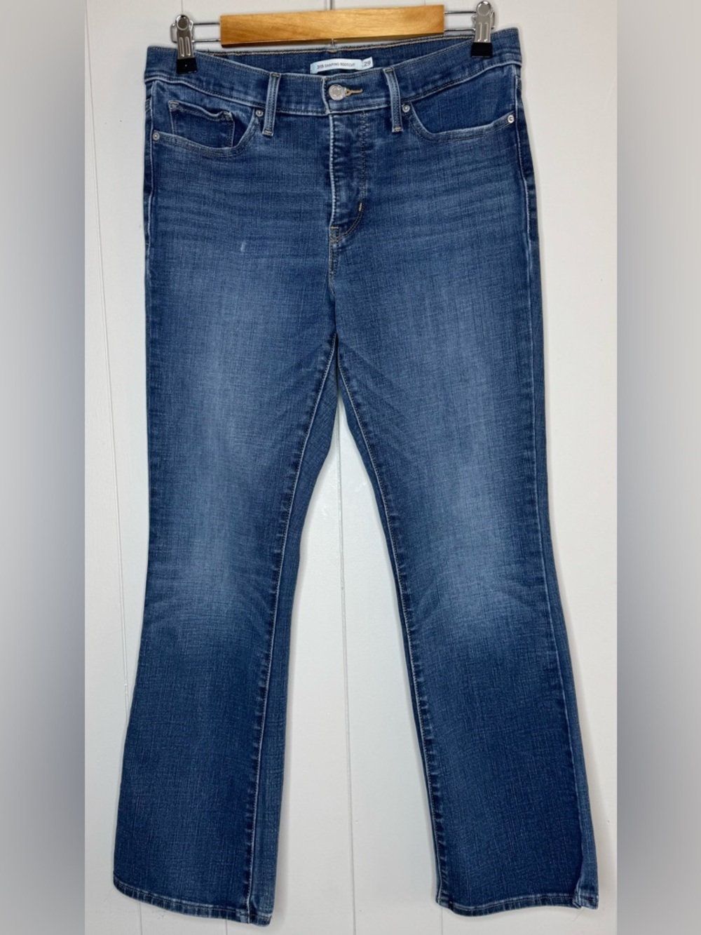 Levi's Women's 315 Shaping Skinny Bootcut Crop Jeans Womens Size 29